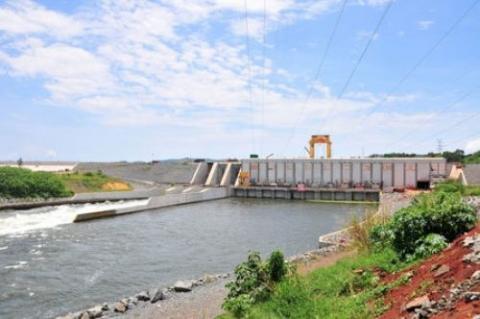 Ouganda : la Banque mondiale alloue plus de 823 millions $ de refinancement et de garanties au barrage de Bujagali