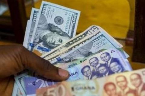 Le cedi ghanéen a atteint son plus bas niveau historique face au dollar
