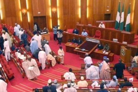 Nigeria : profitant d'une hausse enregistrée des revenus, le parlement augmente le budget 2018 à 25 milliards $